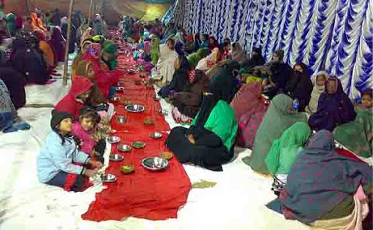 Chishtiya Sufi Foundation langar service at Ajmer Sharif